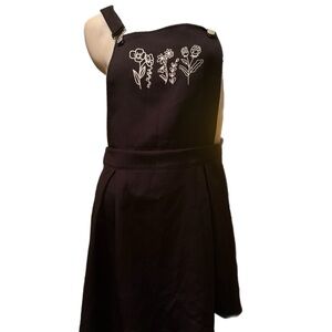 ROMWE Black Overall Dress with White Floral Design